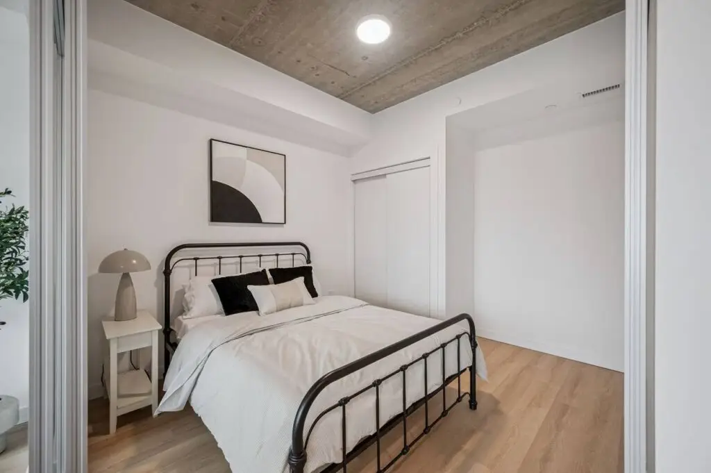 Unit 1D · Bedroom
