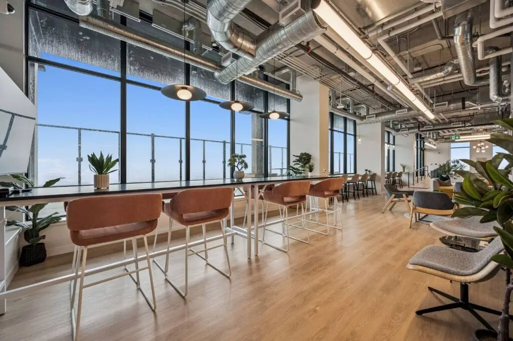 Sky view lounge